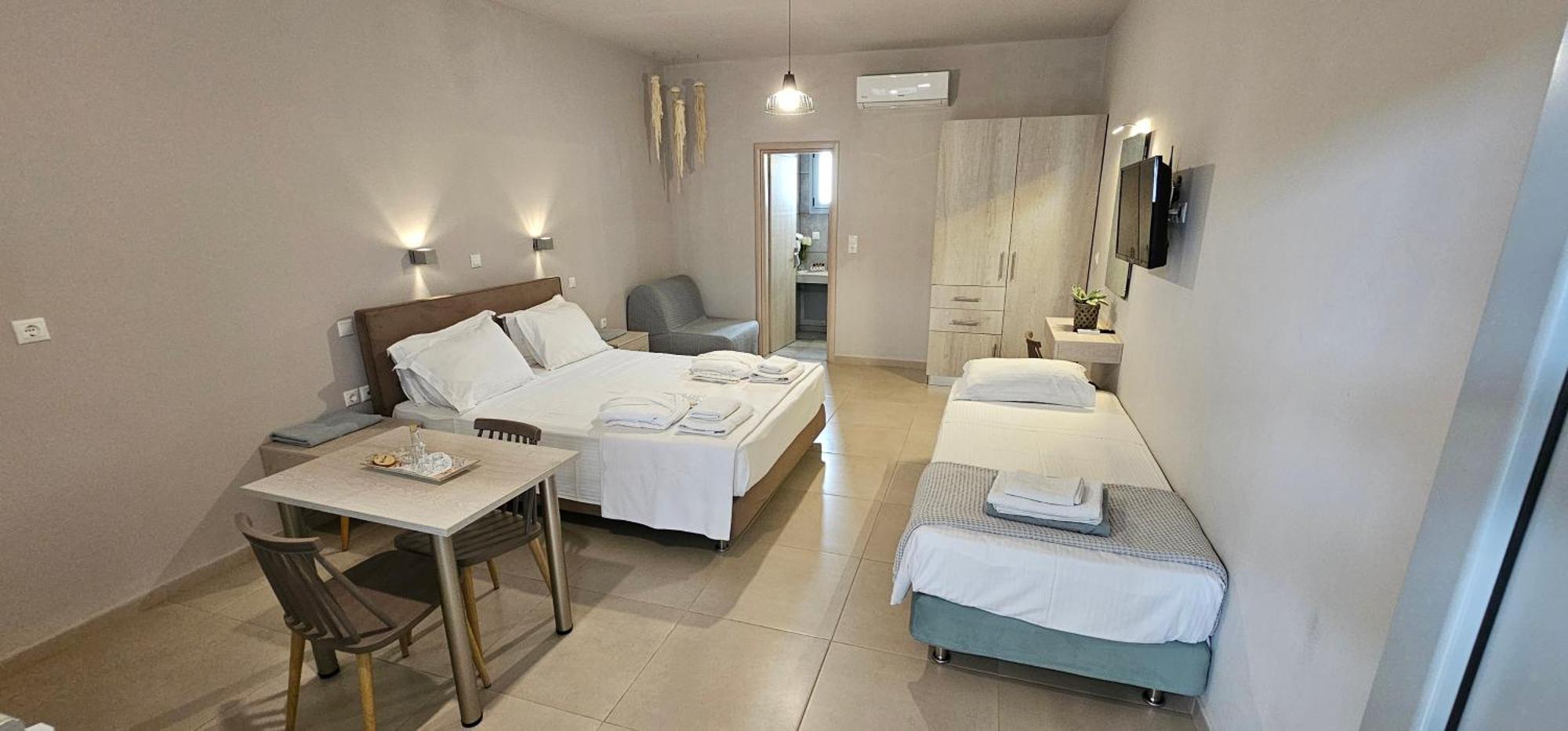 Asteri Apartments Und Studios Makrýgialos Buitenkant foto
