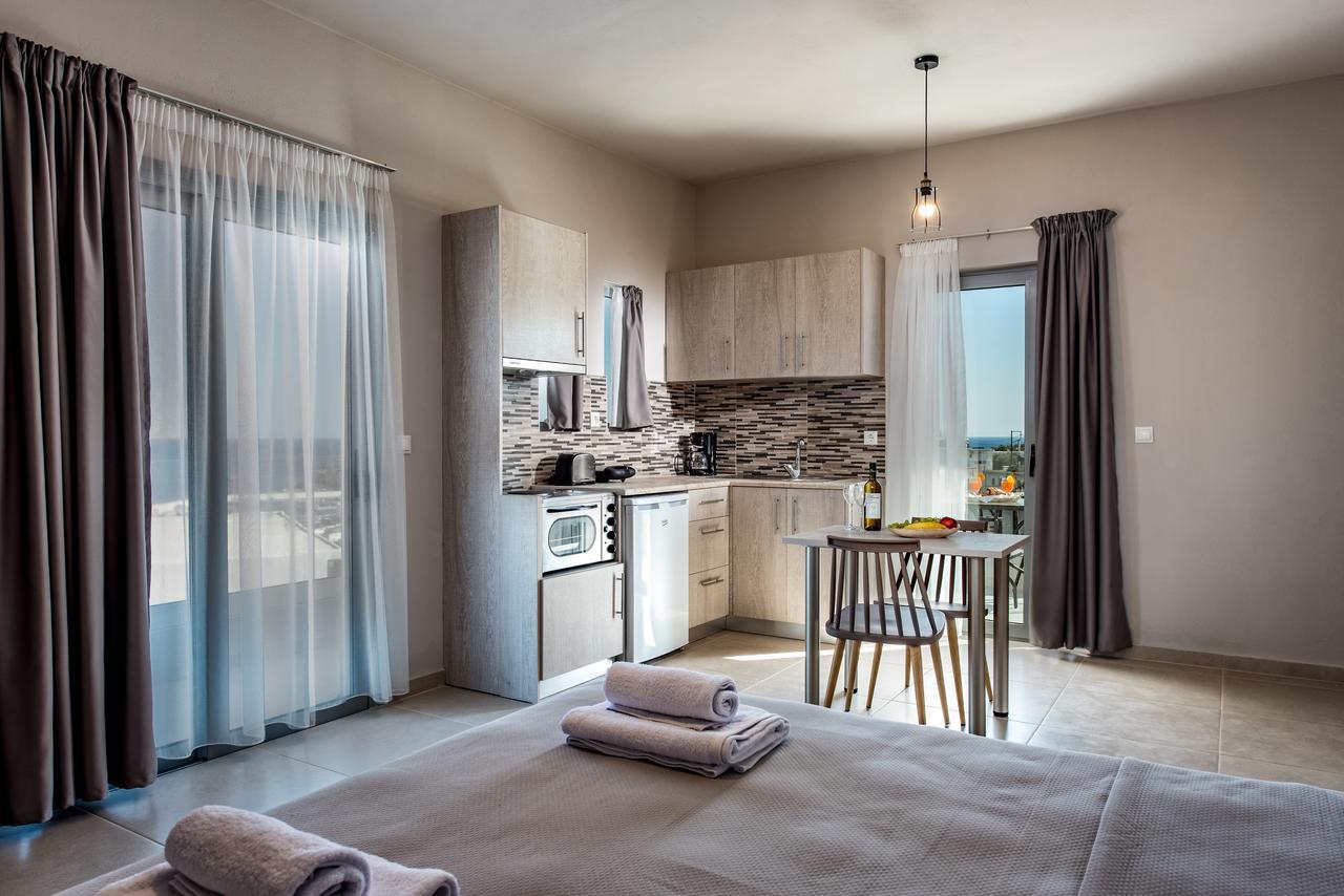 Asteri Apartments Und Studios Makrýgialos Buitenkant foto